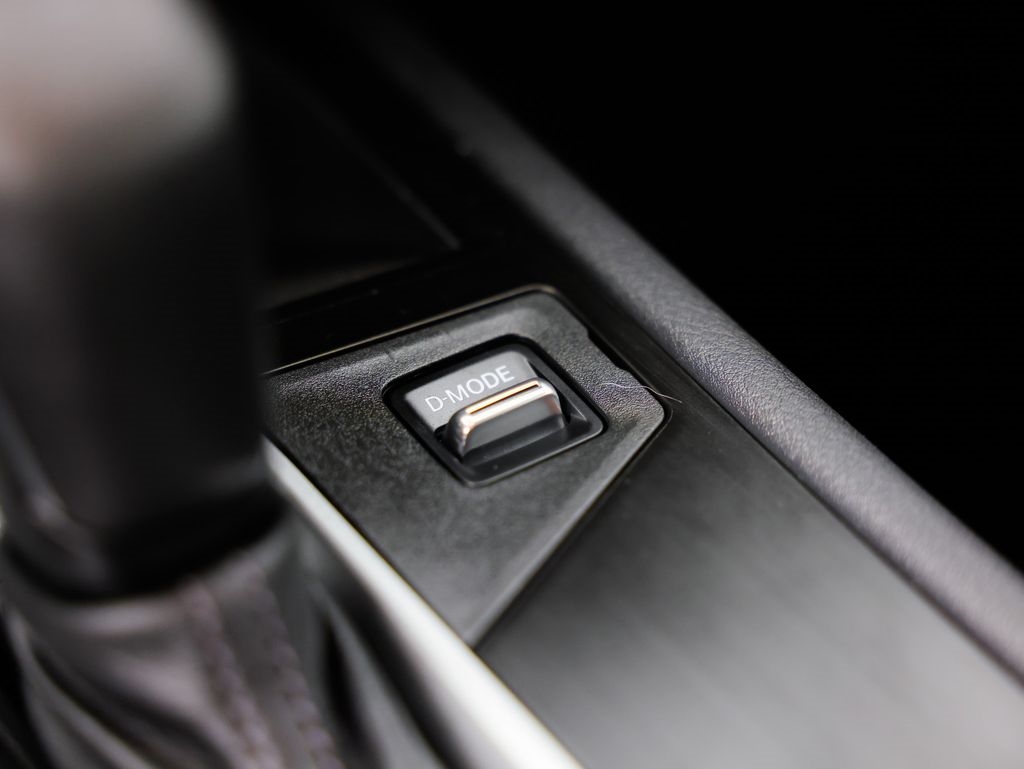 Nissan Kicks S AWD 2025