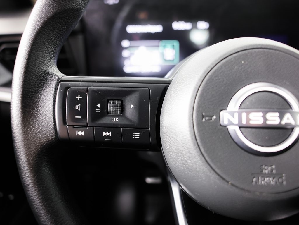 Nissan Kicks S AWD 2025