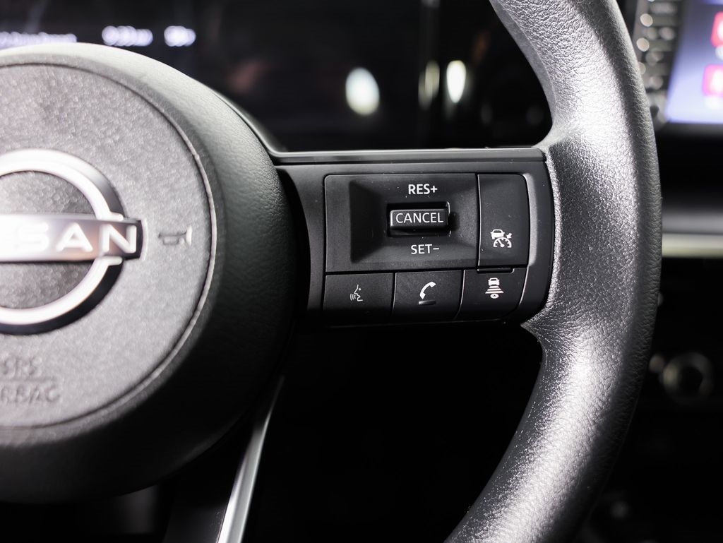 Nissan Kicks S AWD 2025