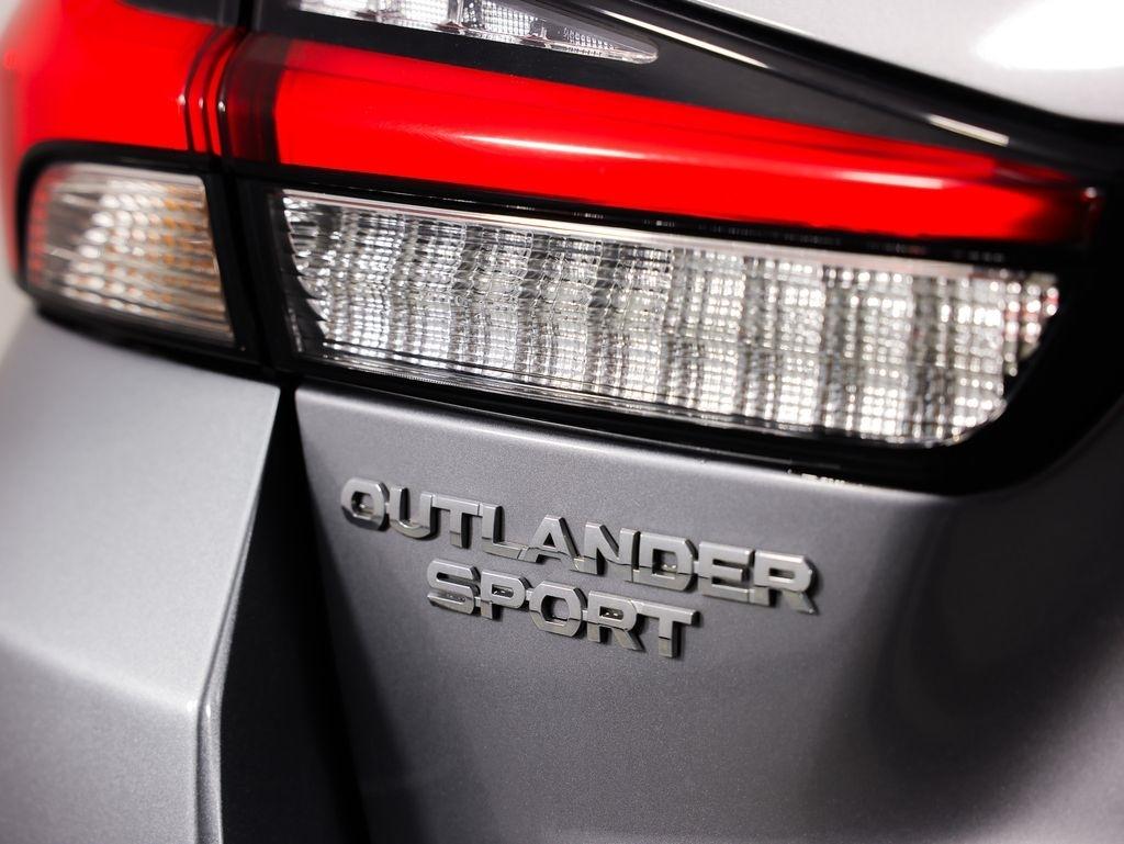 Mitsubishi Outlander Sport ES 2.0 AWC CVT 2021