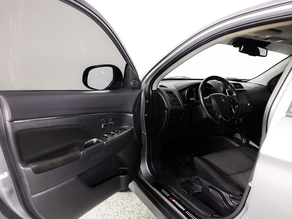 Mitsubishi Outlander Sport ES 2.0 AWC CVT 2021