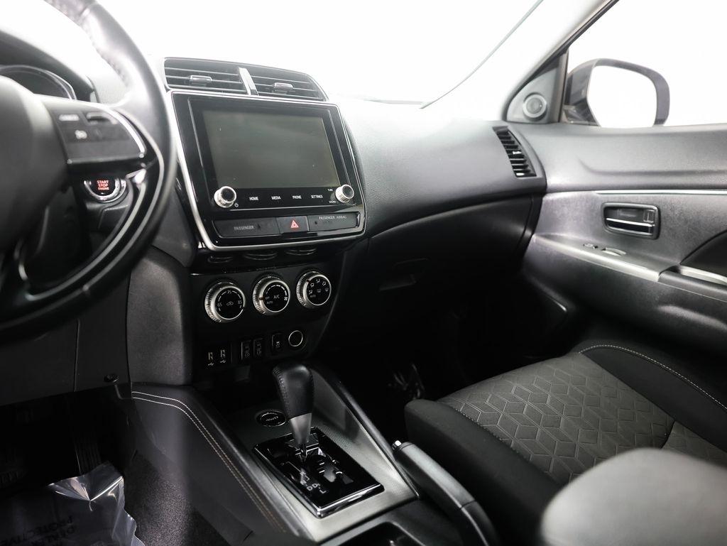 Mitsubishi Outlander Sport ES 2.0 AWC CVT 2021