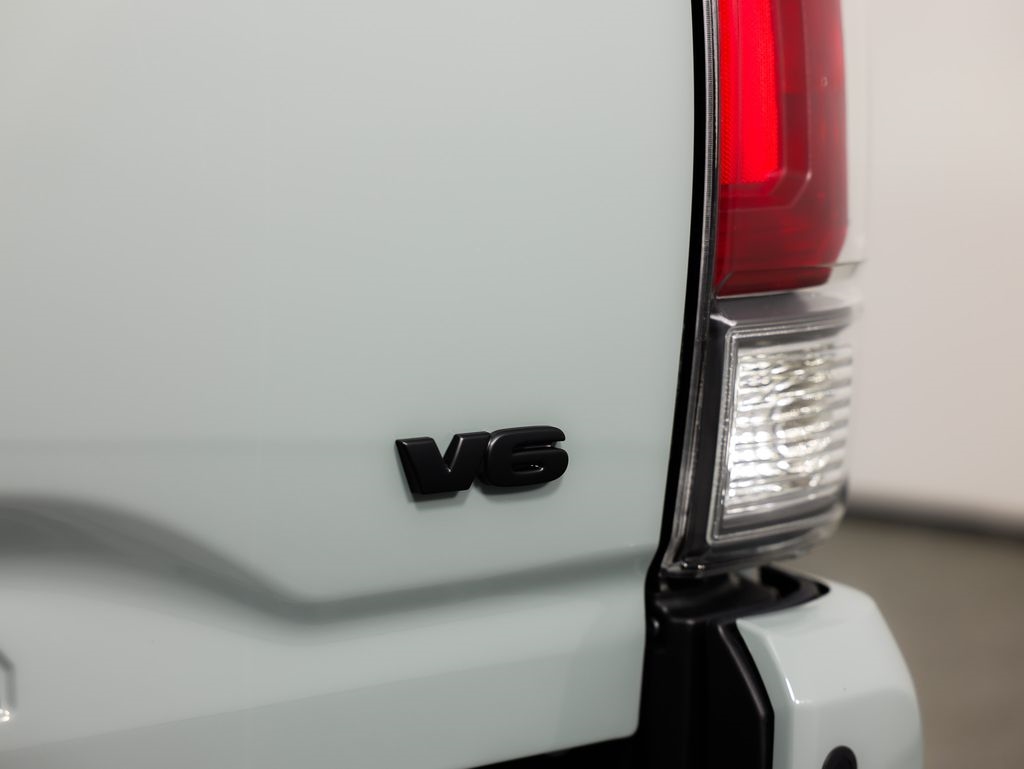 Toyota Tacoma 4WD TRD Off Road Double Cab 5' Bed V6 MT (Natl) 2023