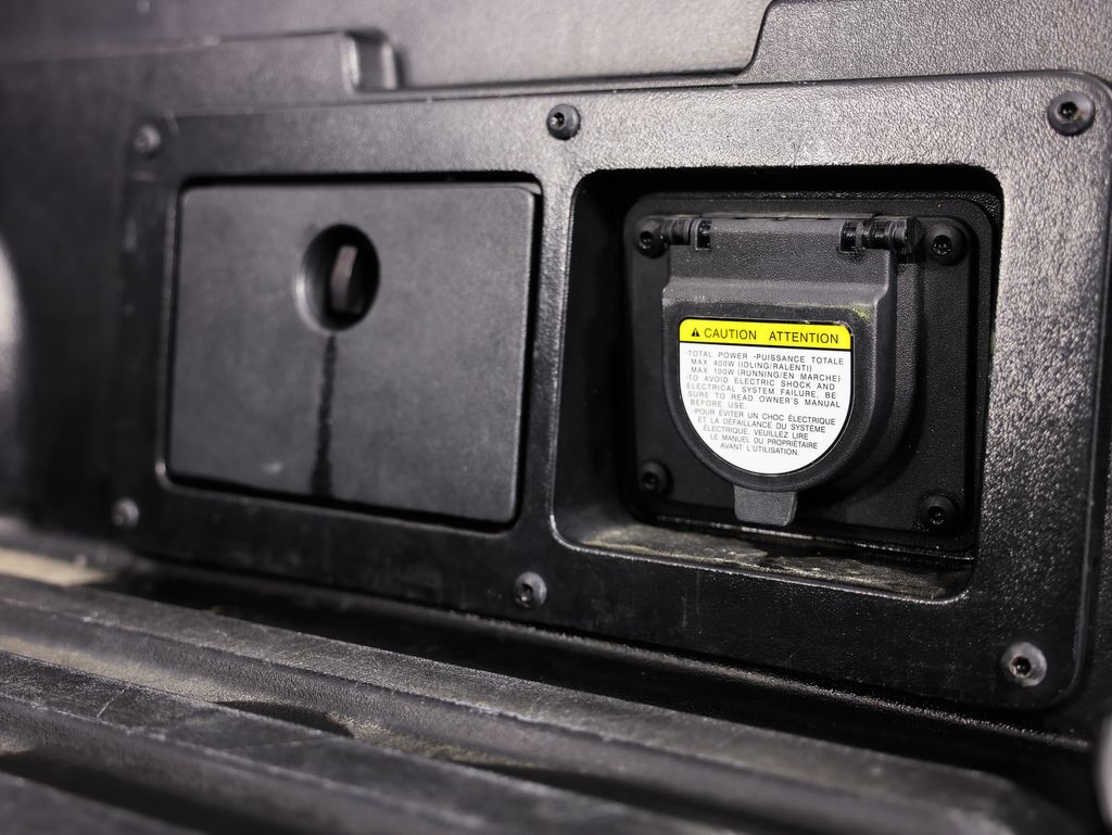 Toyota Tacoma 4WD TRD Off Road Double Cab 5' Bed V6 MT (Natl) 2023