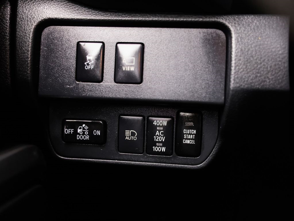 Toyota Tacoma 4WD TRD Off Road Double Cab 5' Bed V6 MT (Natl) 2023