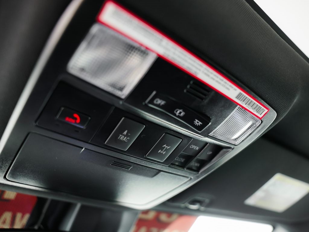 Toyota Tacoma 4WD TRD Off Road Double Cab 5' Bed V6 MT (Natl) 2023