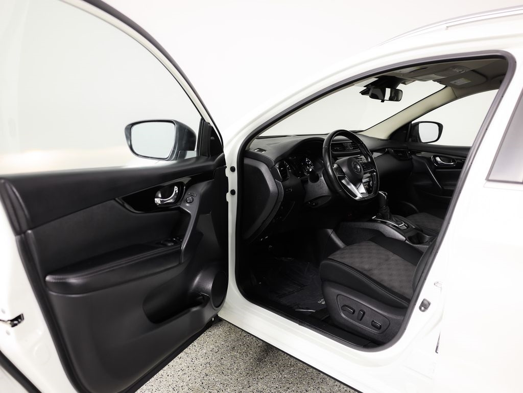 Nissan Rogue Sport AWD SV 2021