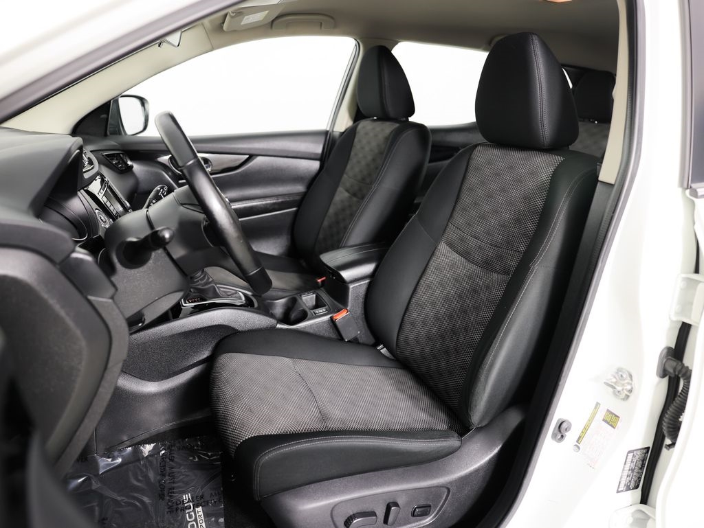 Nissan Rogue Sport AWD SV 2021