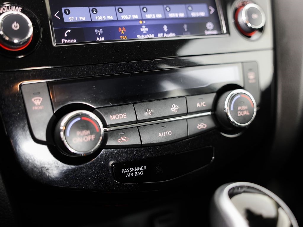 Nissan Rogue Sport AWD SV 2021