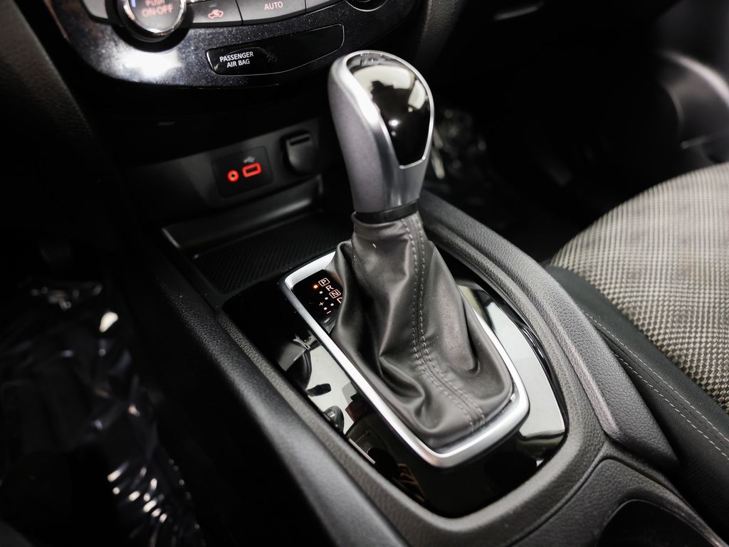 Nissan Rogue Sport AWD SV 2021