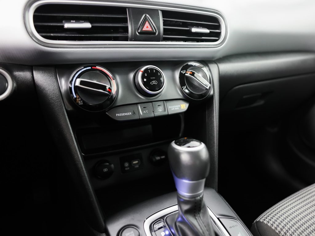 Hyundai Kona SEL Auto FWD 2020