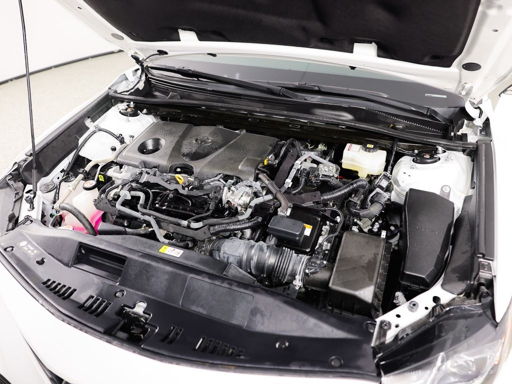 Toyota Camry Hybrid LE CVT (Natl) 2022