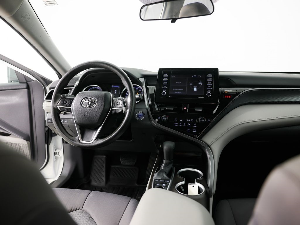 Toyota Camry Hybrid LE CVT (Natl) 2022