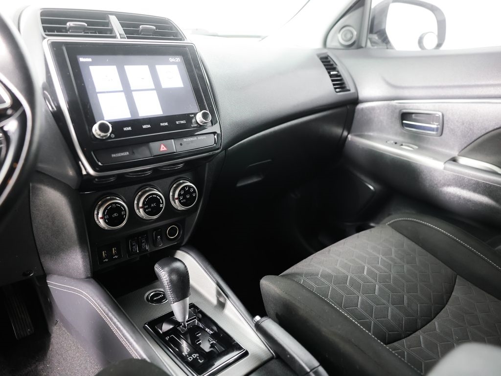 Mitsubishi Outlander Sport ES 2.0 AWC CVT 2021