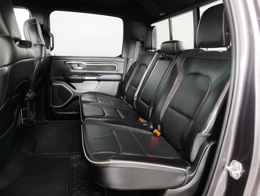 RAM 1500 Laramie 4x4 Crew Cab 5'7" Box 2023