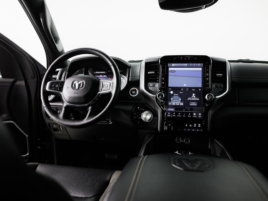 RAM 1500 Laramie 4x4 Crew Cab 5'7" Box 2023