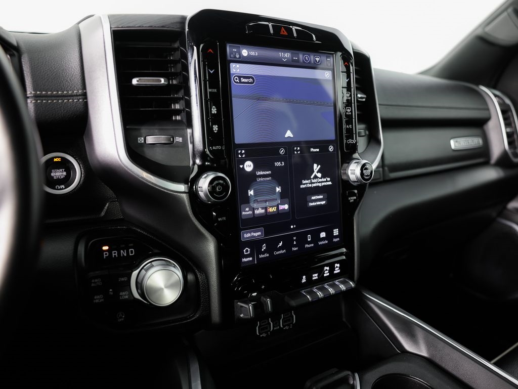 RAM 1500 Laramie 4x4 Crew Cab 5'7" Box 2023