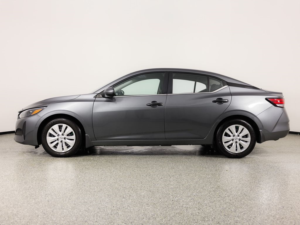 Nissan Sentra S CVT 2025