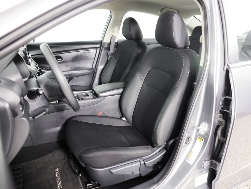 Nissan Sentra S CVT 2025