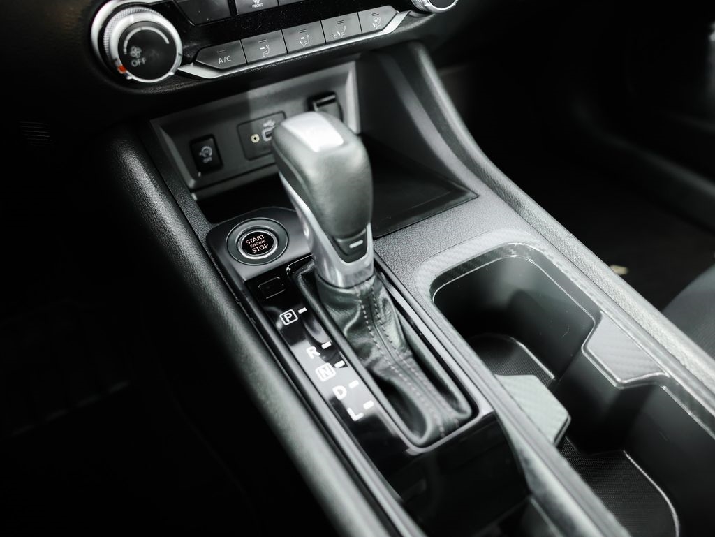 Nissan Sentra S CVT 2025