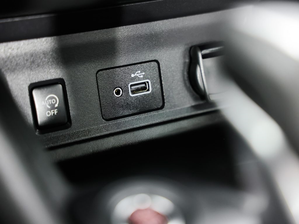 Nissan Sentra S CVT 2025