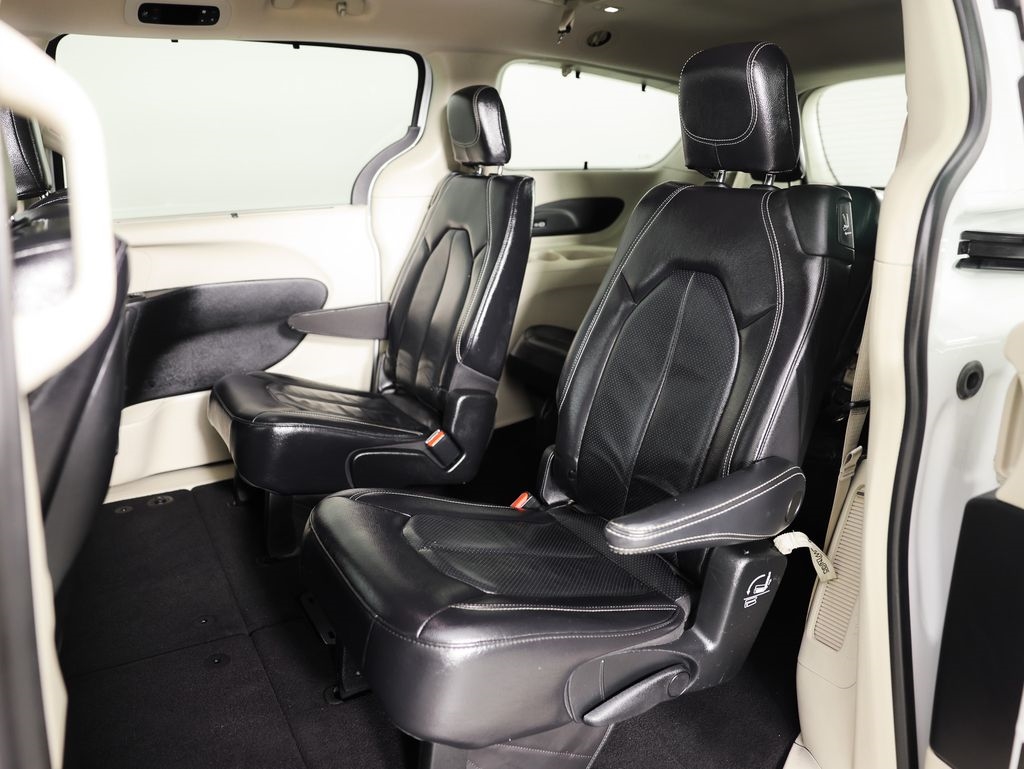 Chrysler Pacifica Touring L FWD 2022