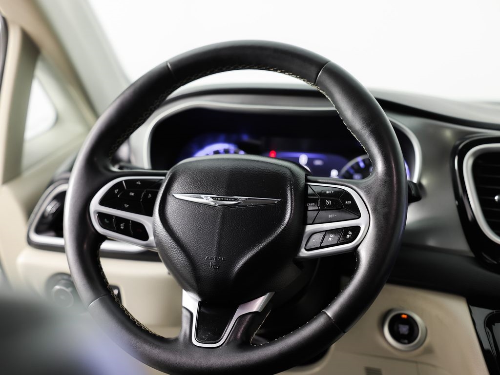 Chrysler Pacifica Touring L FWD 2022