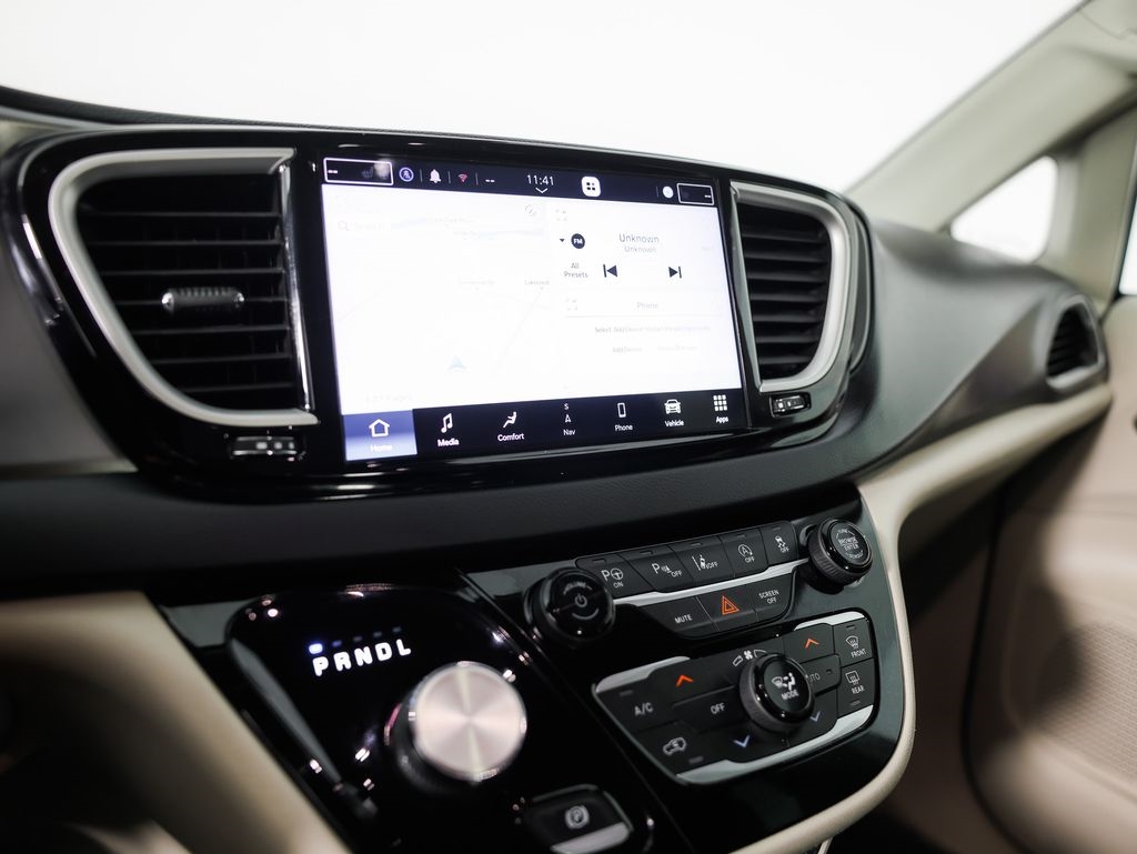 Chrysler Pacifica Touring L FWD 2022