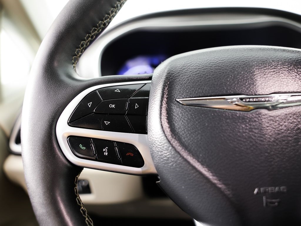 Chrysler Pacifica Touring L FWD 2022