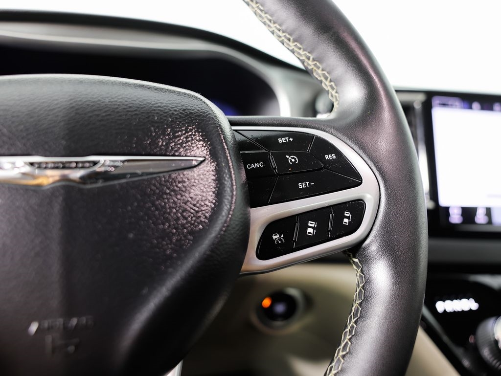 Chrysler Pacifica Touring L FWD 2022