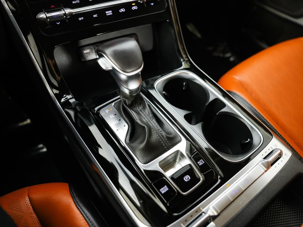 Kia Carnival SX FWD 2024