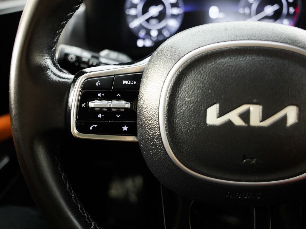 Kia Carnival SX FWD 2024