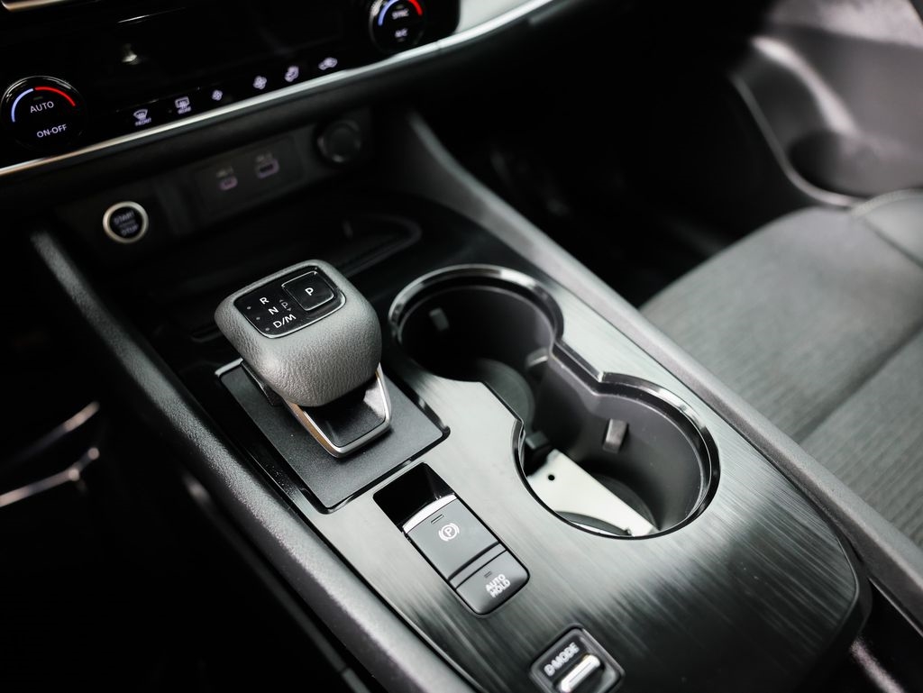 Nissan Rogue FWD SV 2022