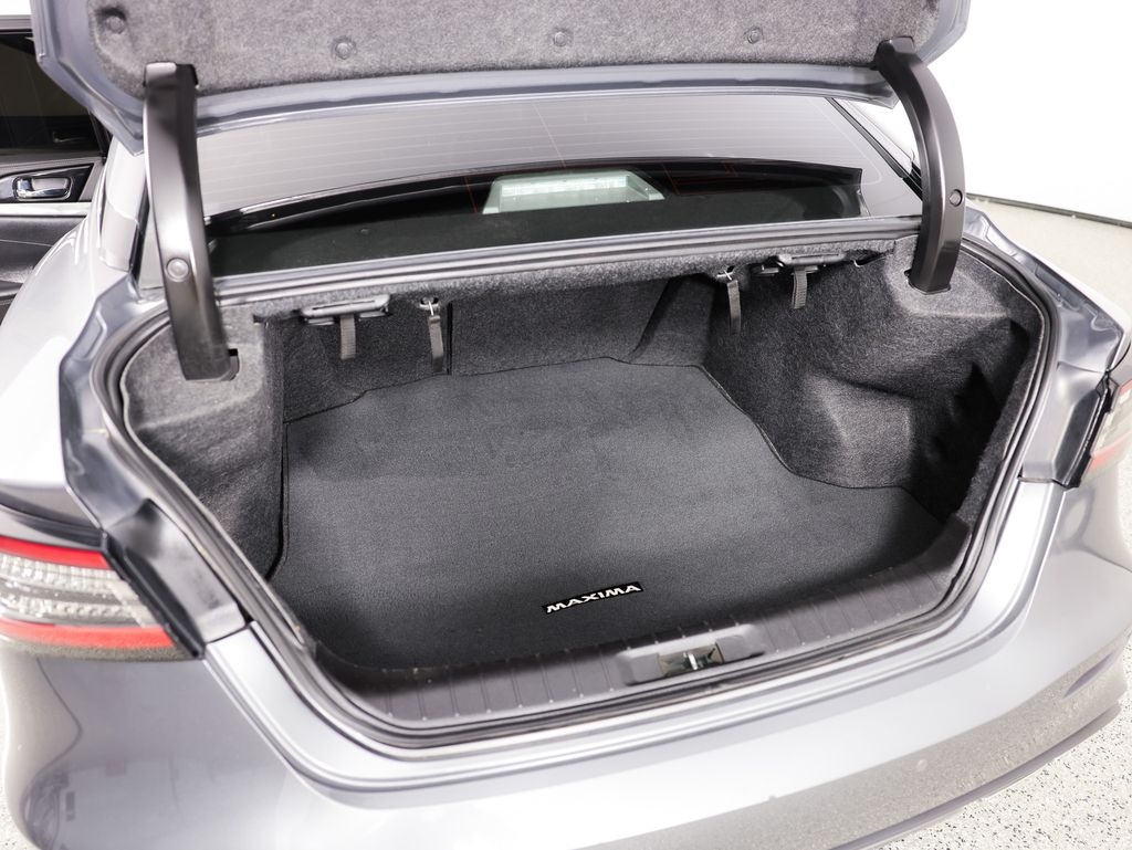 Nissan Maxima SV 3.5L 2021