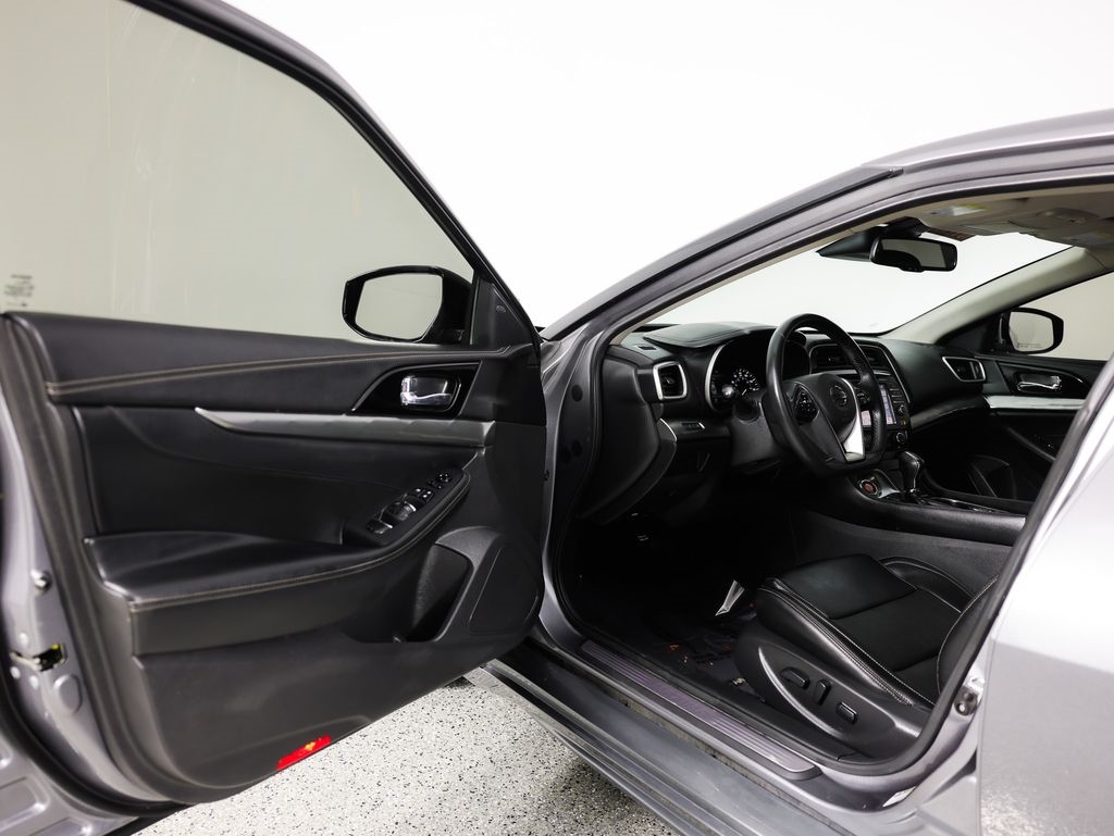 Nissan Maxima SV 3.5L 2021