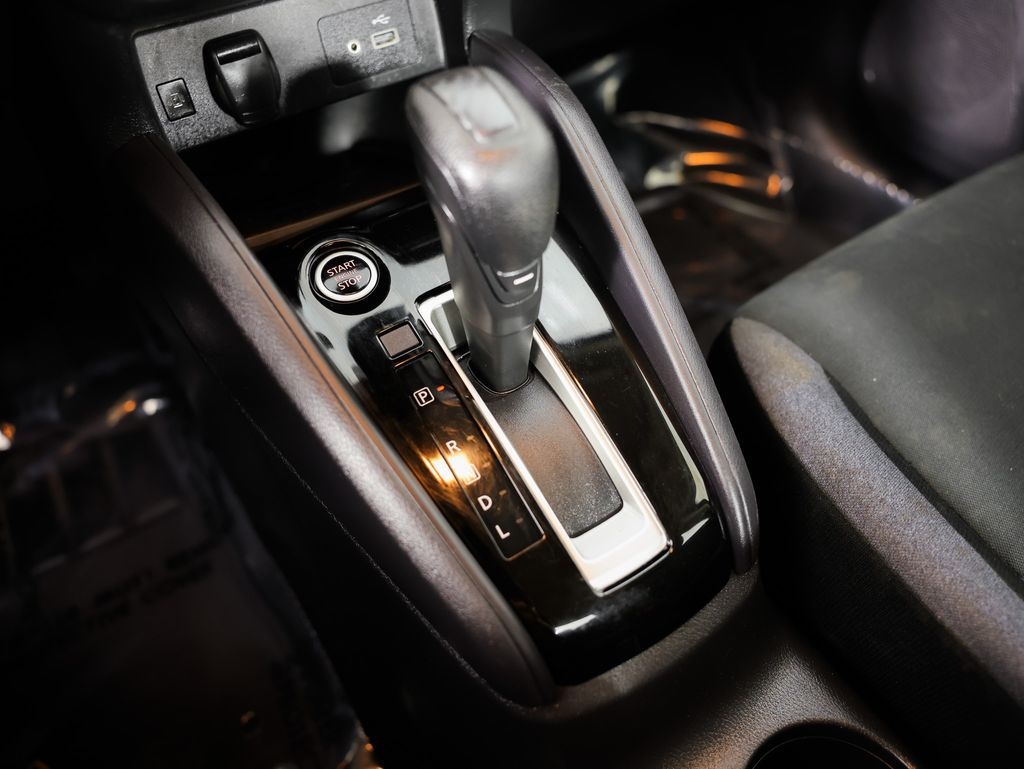 Nissan Versa SV CVT 2024