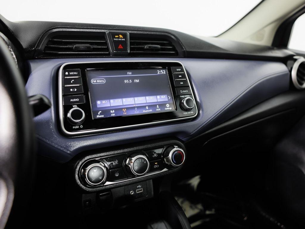 Nissan Versa SV CVT 2024