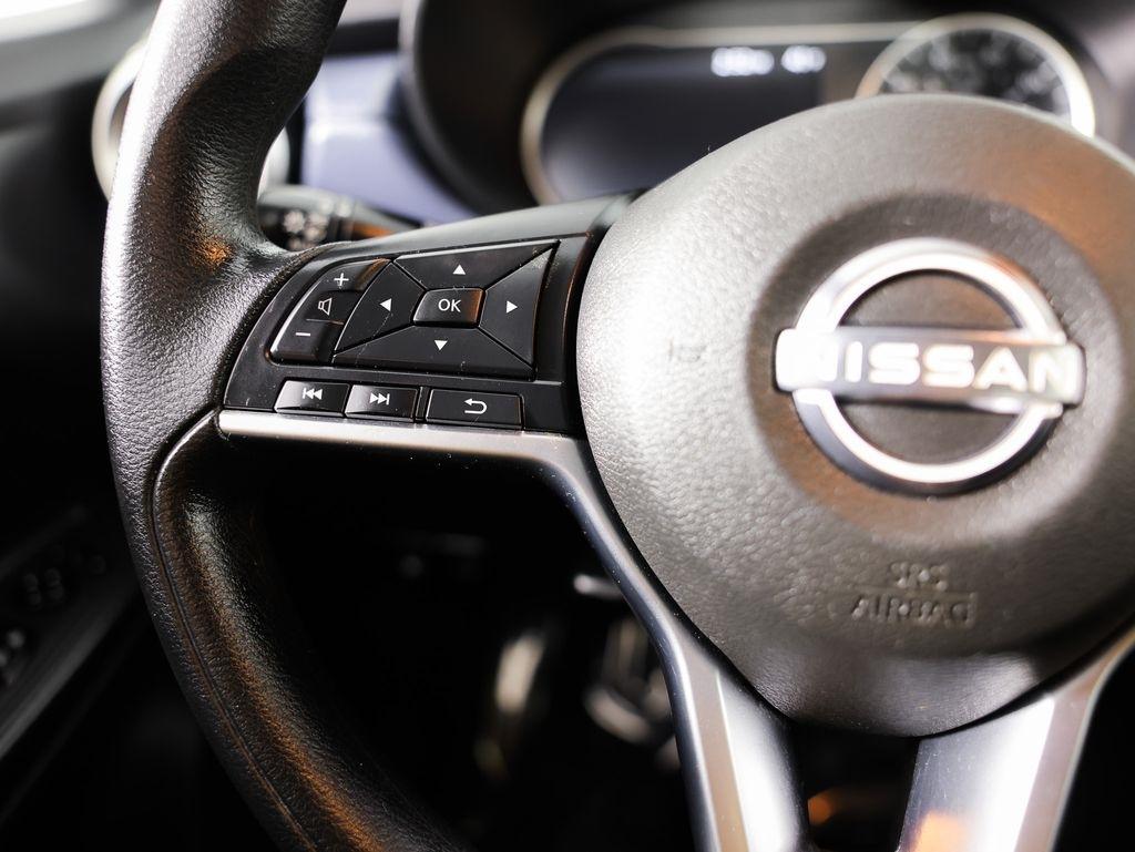 Nissan Versa SV CVT 2024