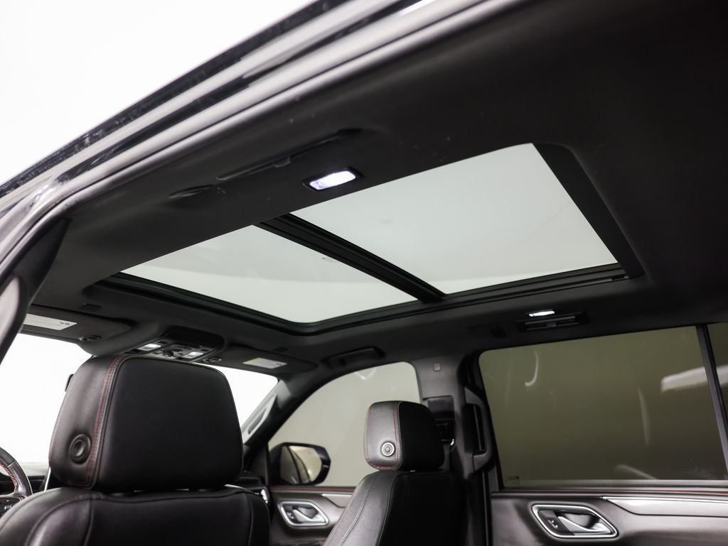 Chevrolet Suburban 4WD 4dr RST 2022