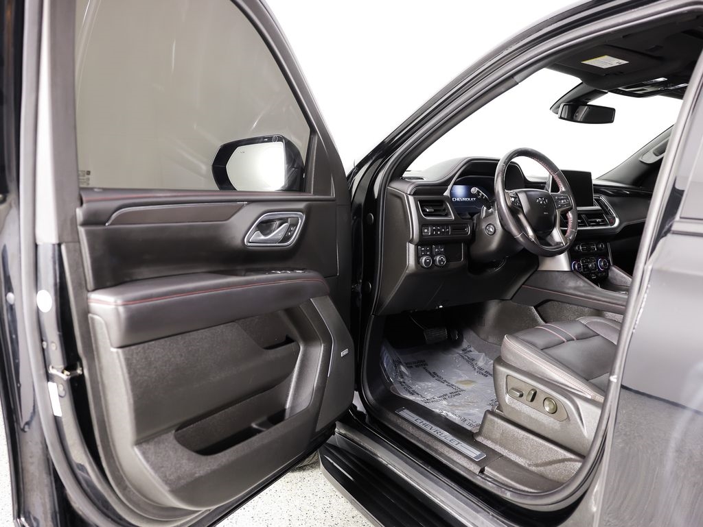 Chevrolet Suburban 4WD 4dr RST 2022