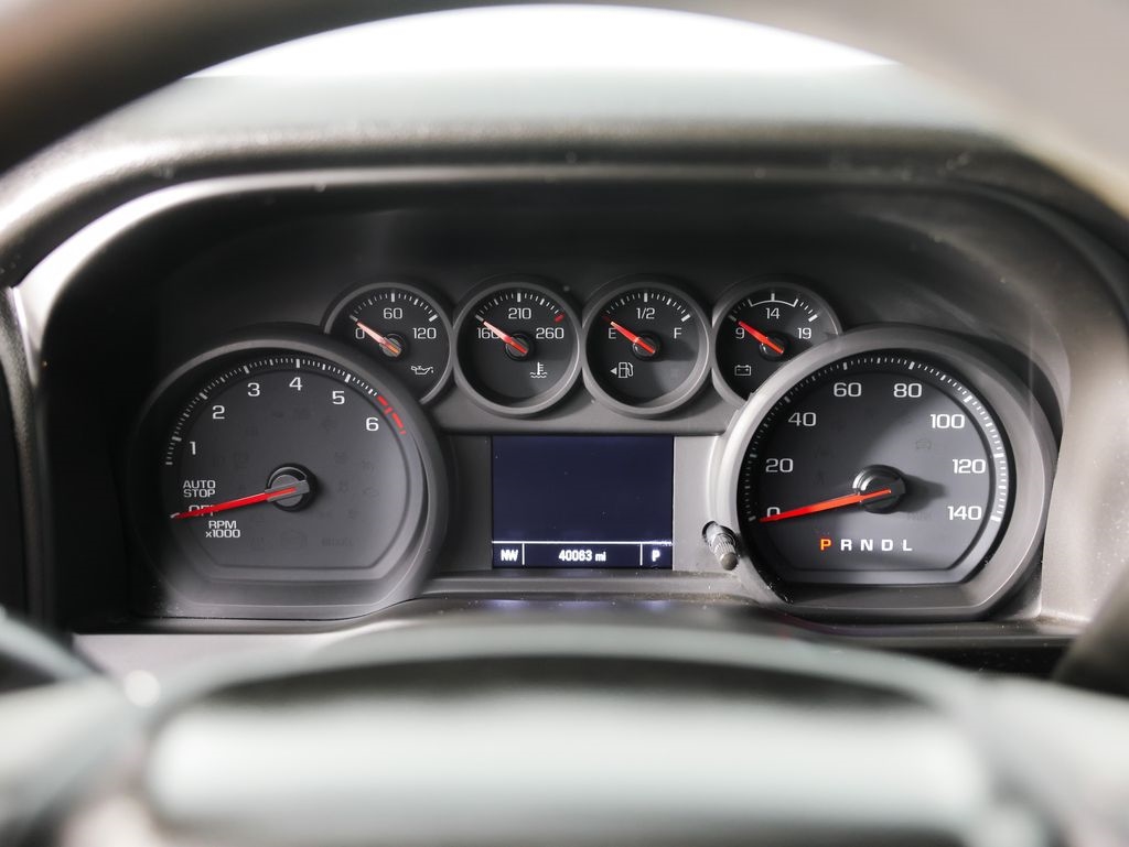 Chevrolet Silverado 1500 4WD Crew Cab 147" Custom 2023