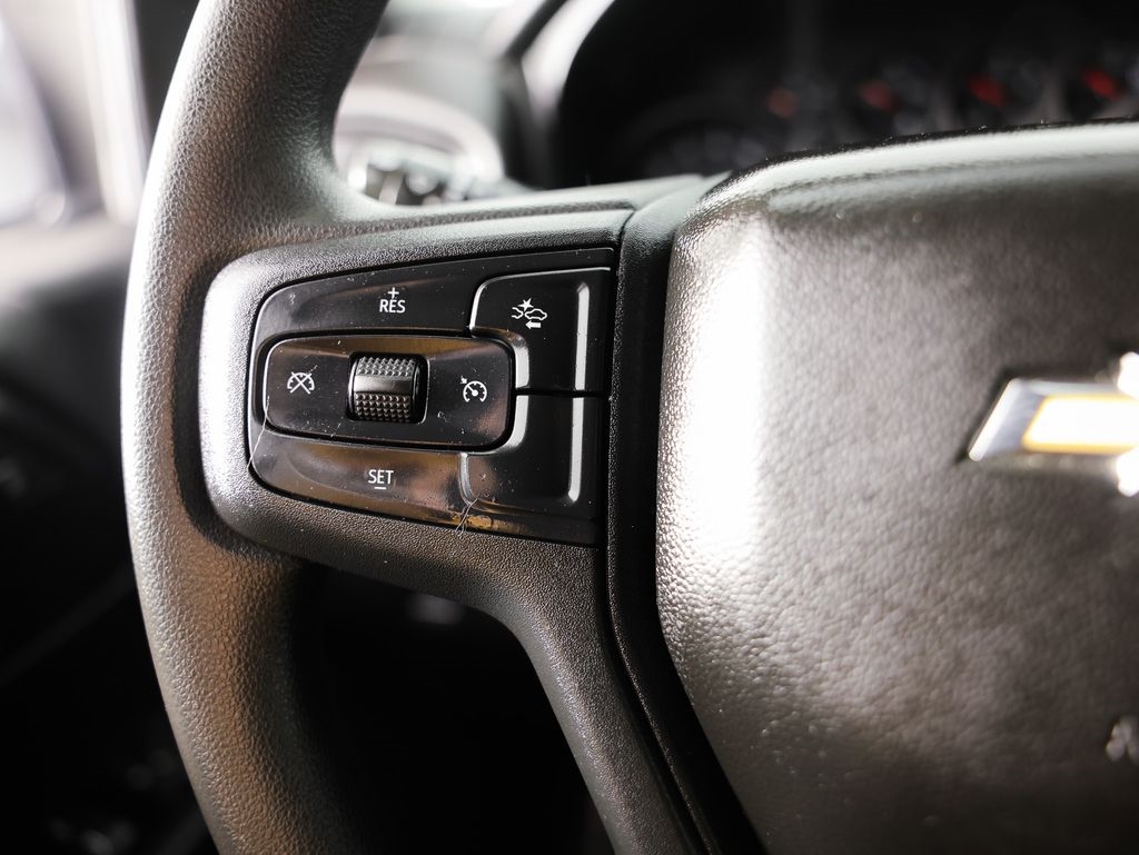 Chevrolet Silverado 1500 4WD Crew Cab 147" Custom 2023