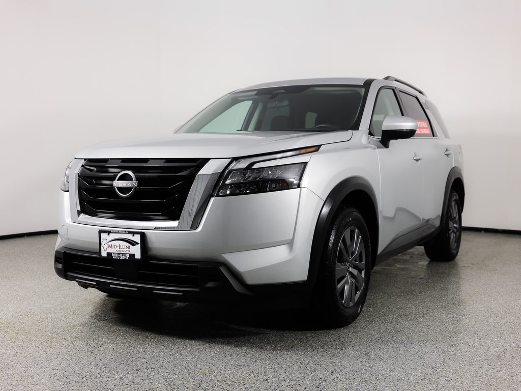 Nissan Pathfinder SV 4WD 2025