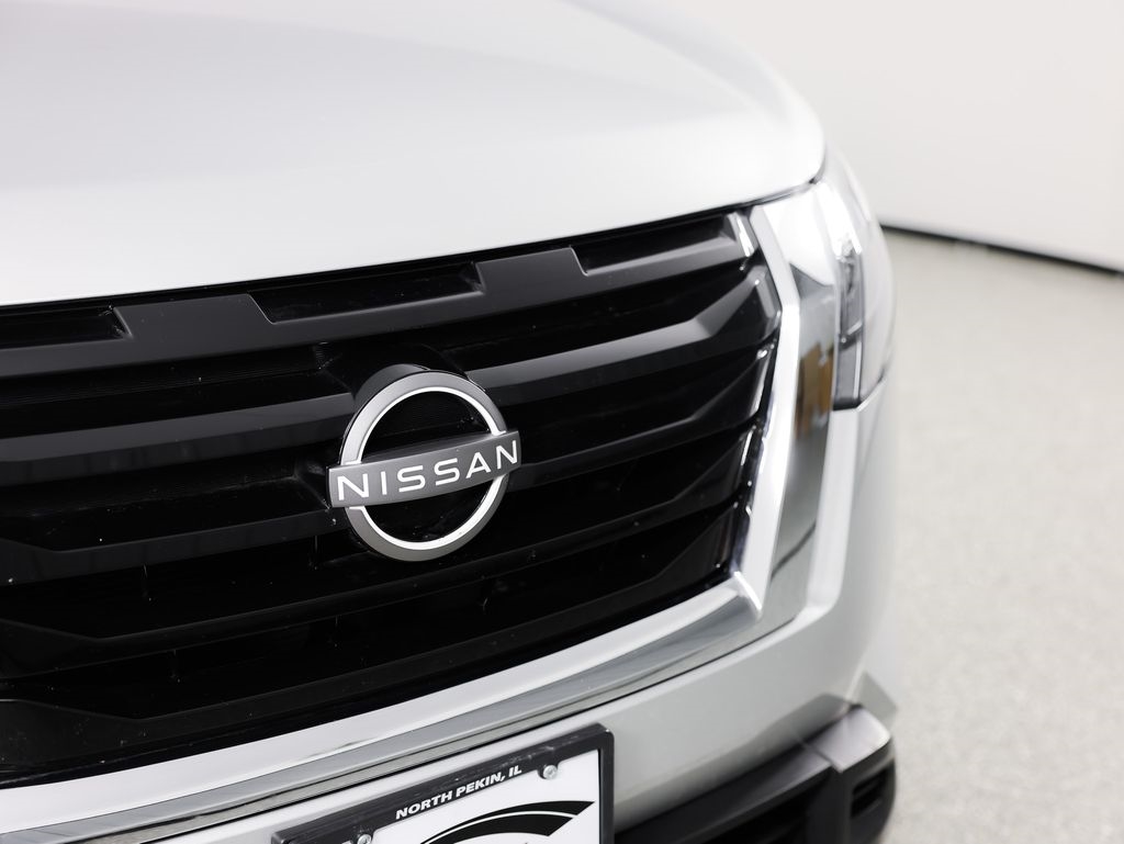 Nissan Pathfinder SV 4WD 2025