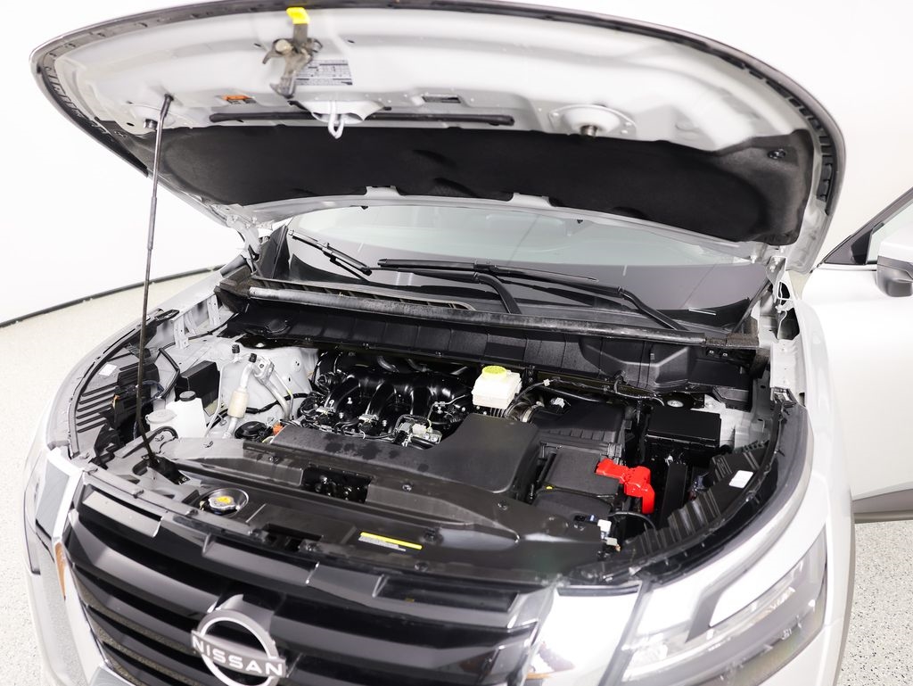 Nissan Pathfinder SV 4WD 2025