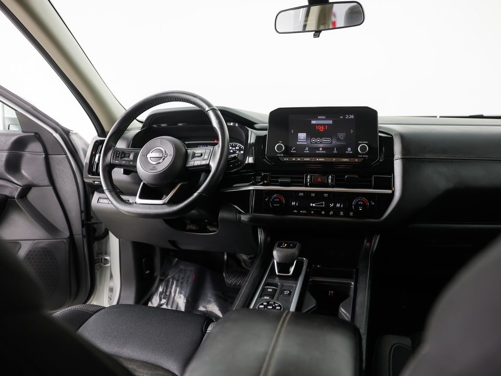 Nissan Pathfinder SV 4WD 2025