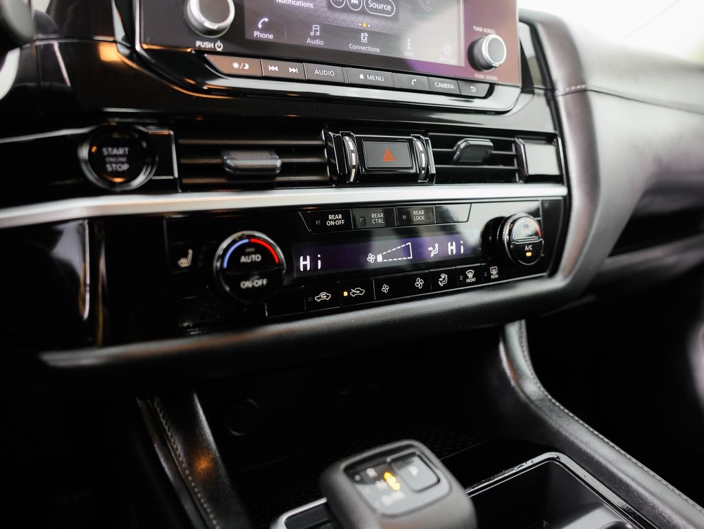 Nissan Pathfinder SV 4WD 2025