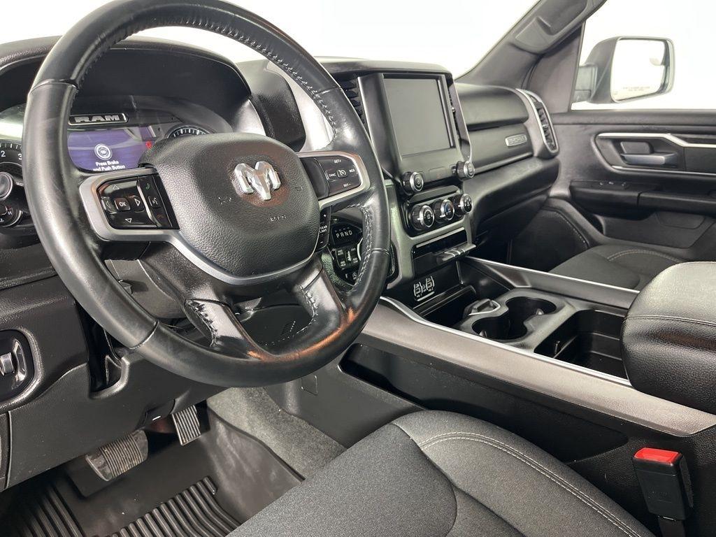 RAM 1500 Big Horn 4x4 Crew Cab 5'7" Box 2022