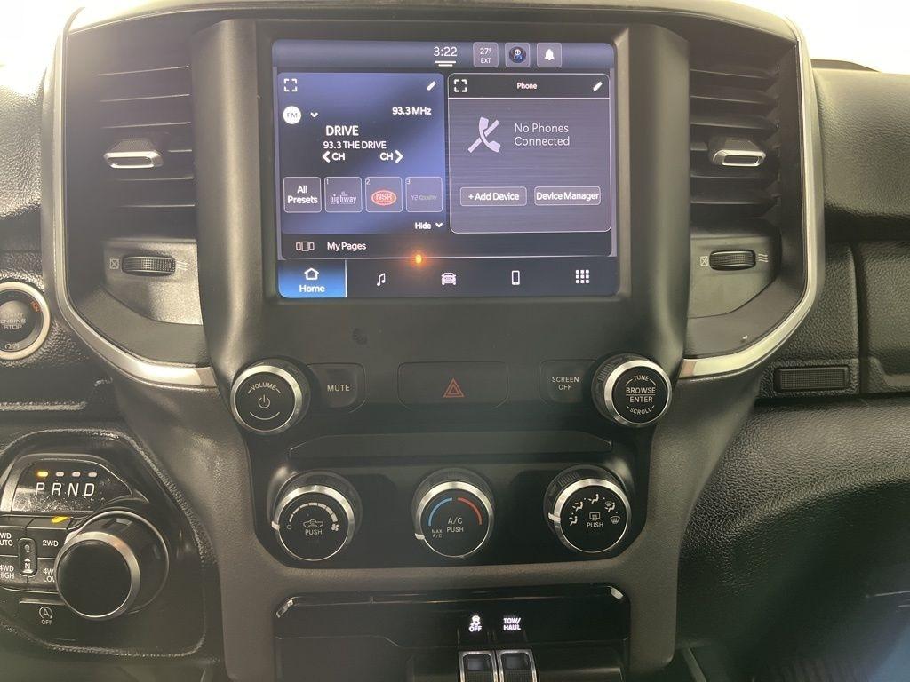 RAM 1500 Big Horn 4x4 Crew Cab 5'7" Box 2022