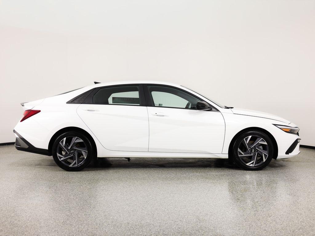 Hyundai Elantra SEL Sport IVT 2025